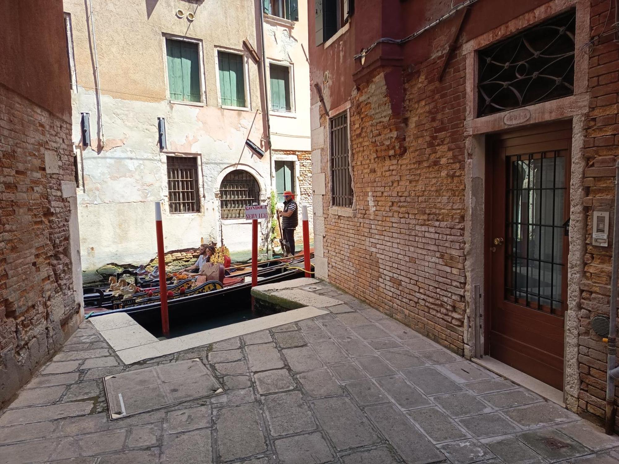 Ca Del Gambero Canal View 威尼斯 外观 照片